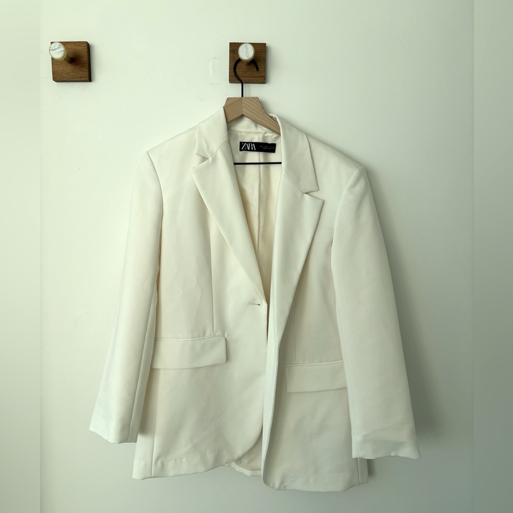 ZARA Oversized White Blazer
